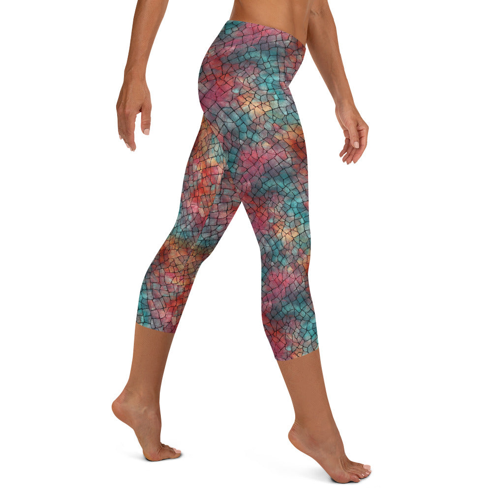 Abstract Pattern Darkness of Colors Capri Leggings