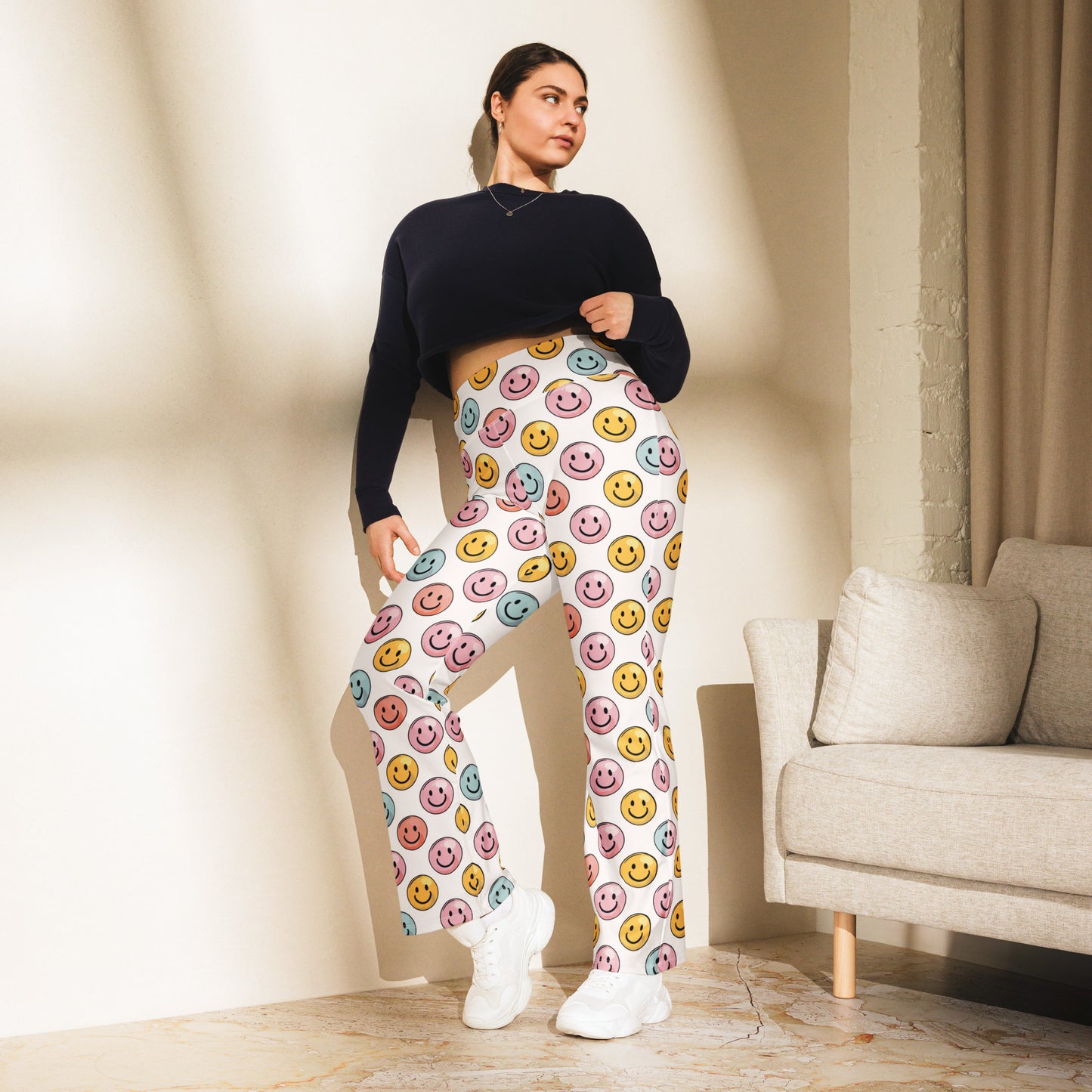 Bubble Gum Emoji Smiley Pattern Flare leggings